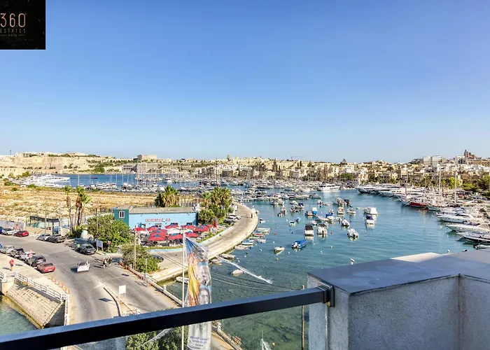 Gzira\'S Seashore Stayaway Close To Manuel Island