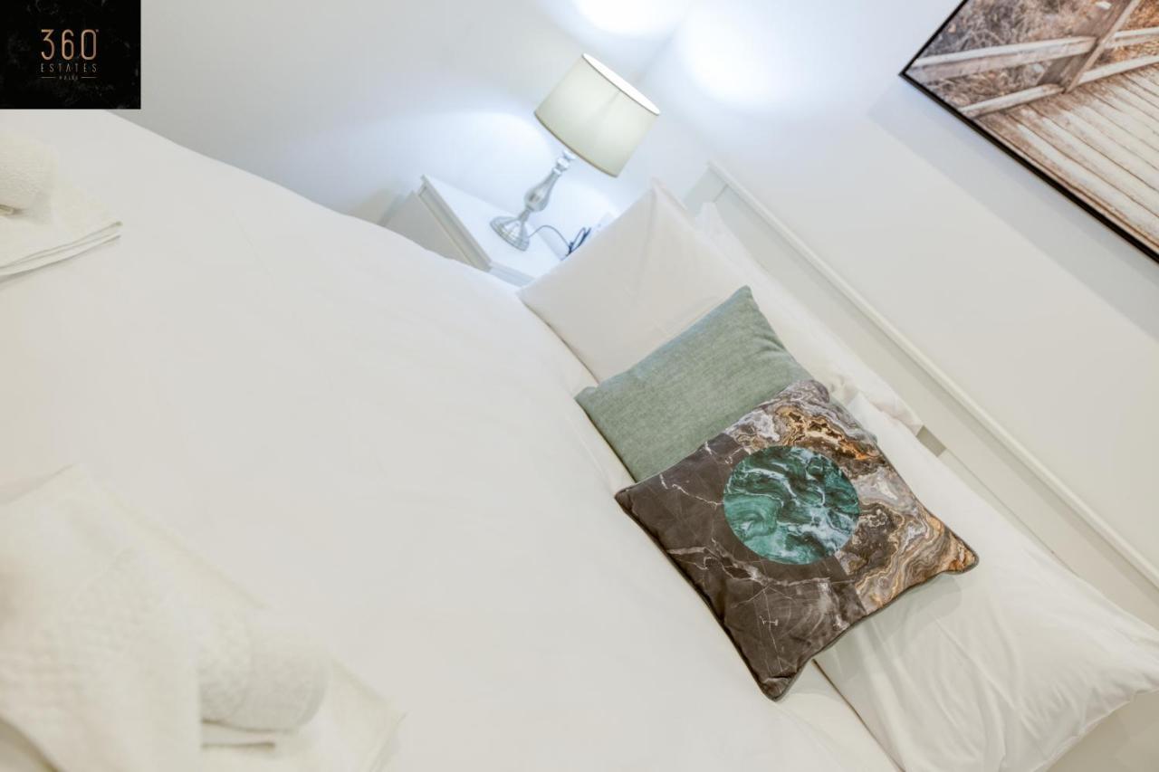 Gzira's Seashore Stayaway Close To Manuel Island Apartment