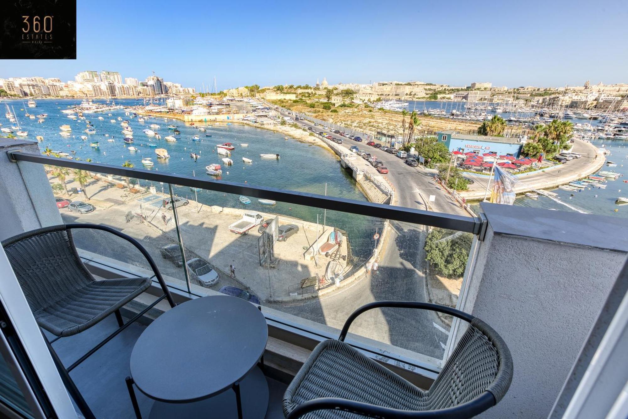 Gzira's Seashore Stayaway Close To Manuel Island Apartment