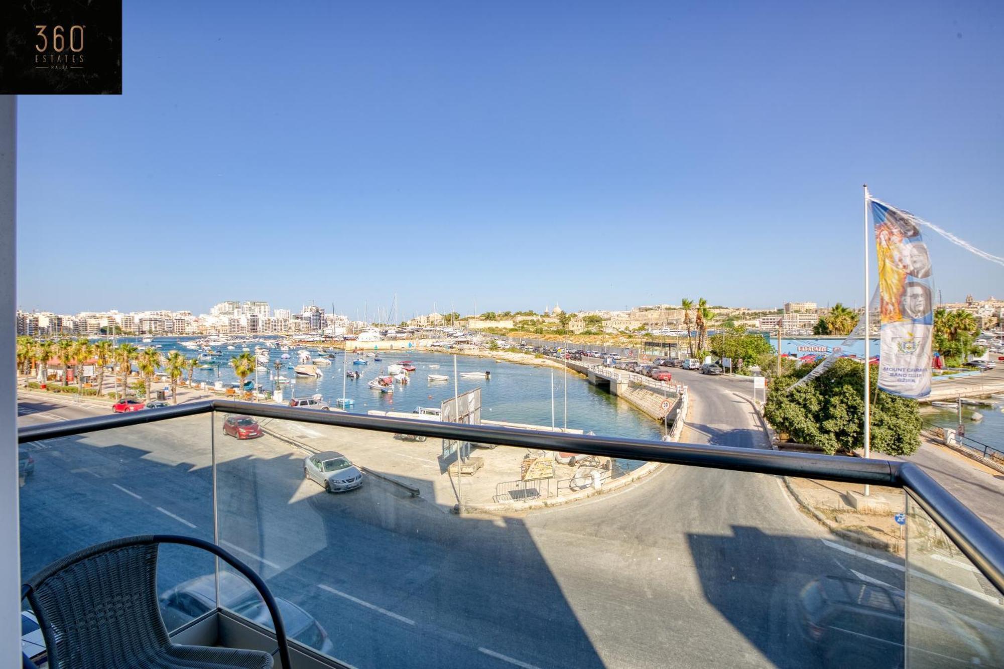 Gzira's Seashore Stayaway Close To Manuel Island Gzira
