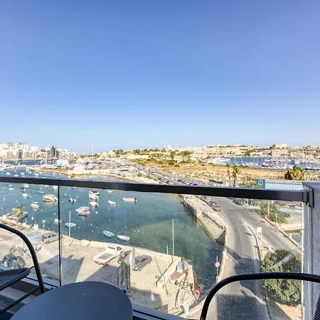 Gzira'S Seashore Stayaway Close To Manuel Island Exterior photo