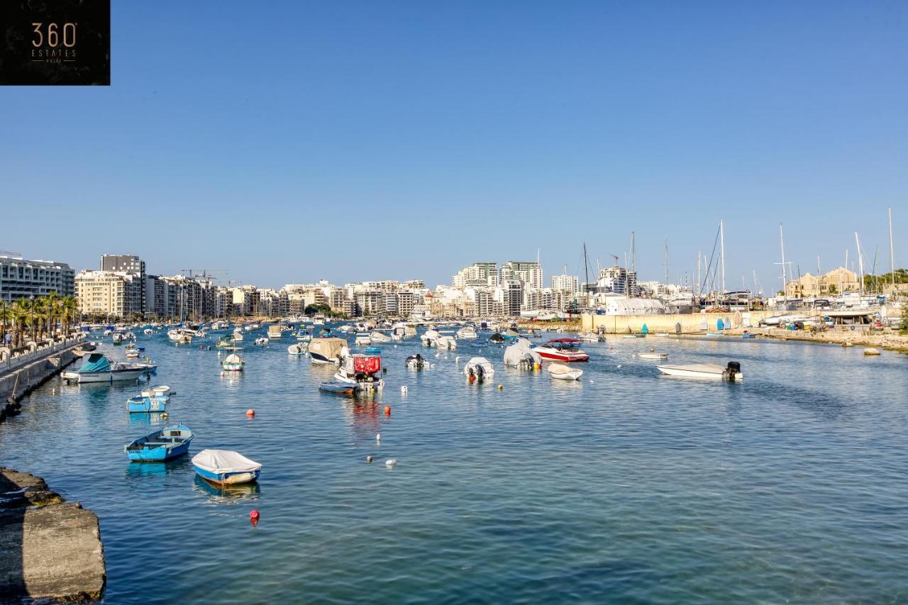 Gzira's Seashore Stayaway Close To Manuel Island