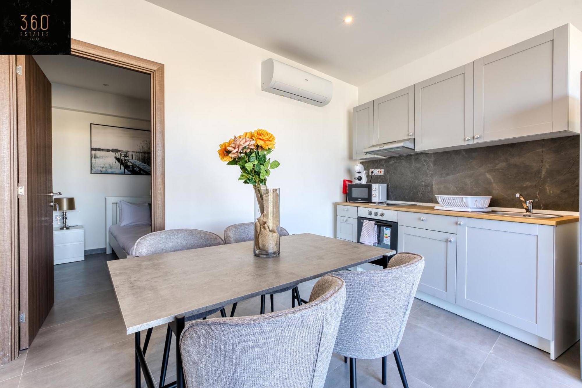 Gzira's Seashore Stayaway Close To Manuel Island Appartement *