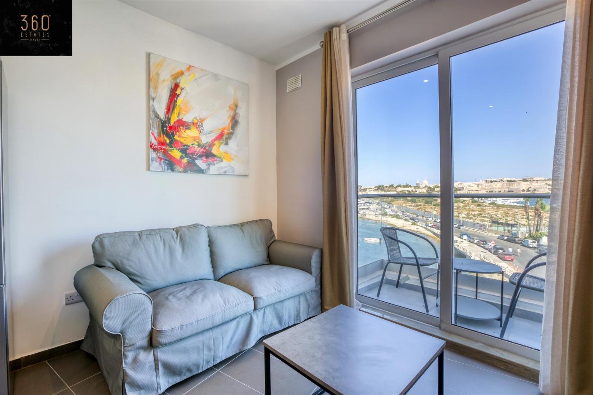 Gzira's Seashore Stayaway Close To Manuel Island Gzira