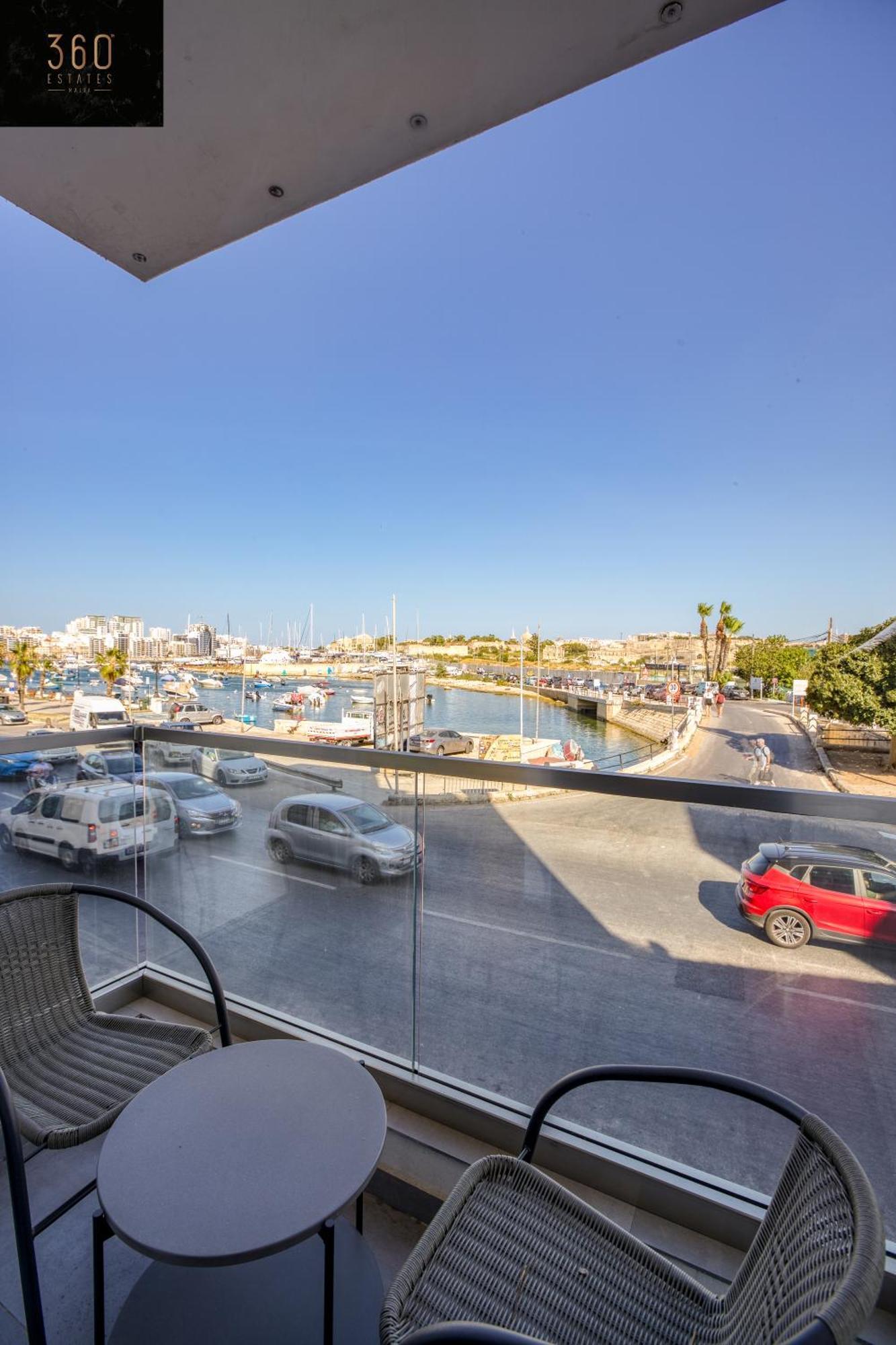 Gzira's Seashore Stayaway Close To Manuel Island Gzira